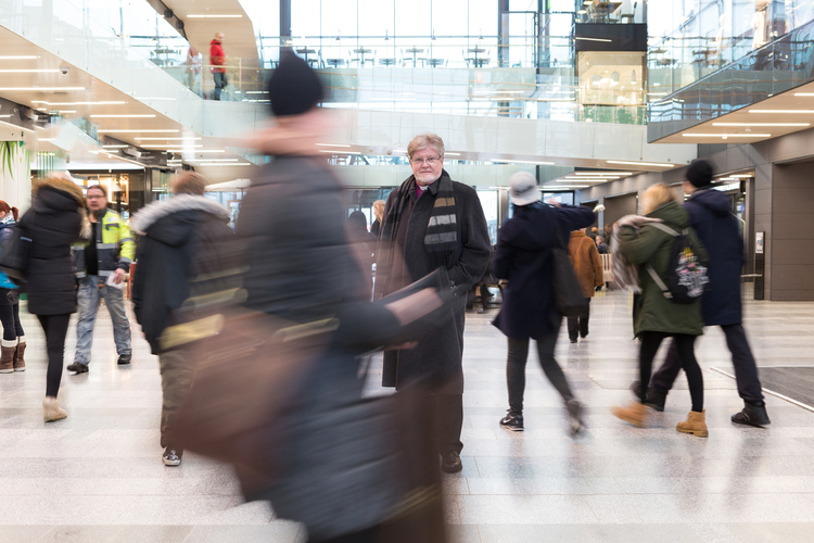 Piispa Samuel Salmi Oulun Valkeassa