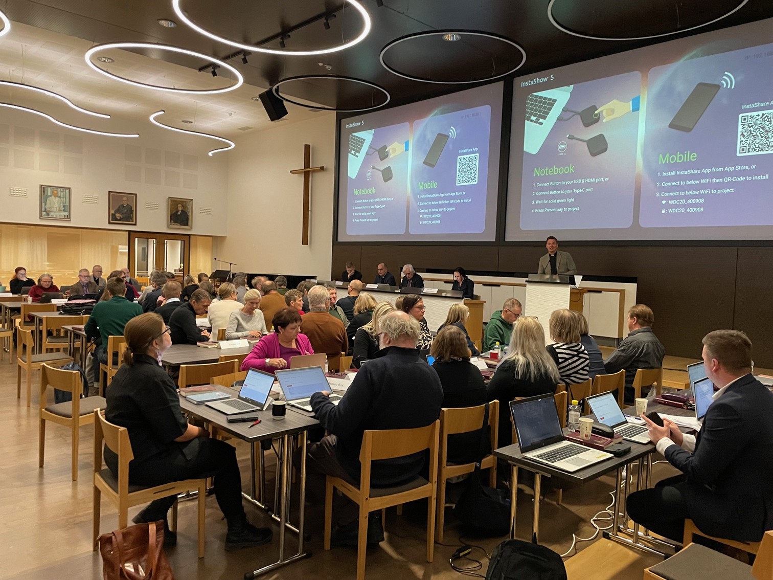Kuvassa yhteinen kirkkovaltuusto 5.11.2024, kuvaaja Harriet Urponen