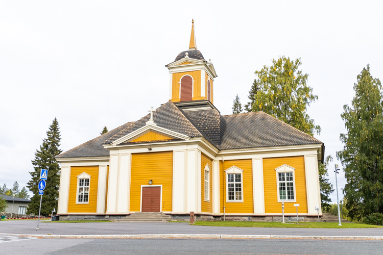 Ylikiimingin kirkko Keltainen puukirkko