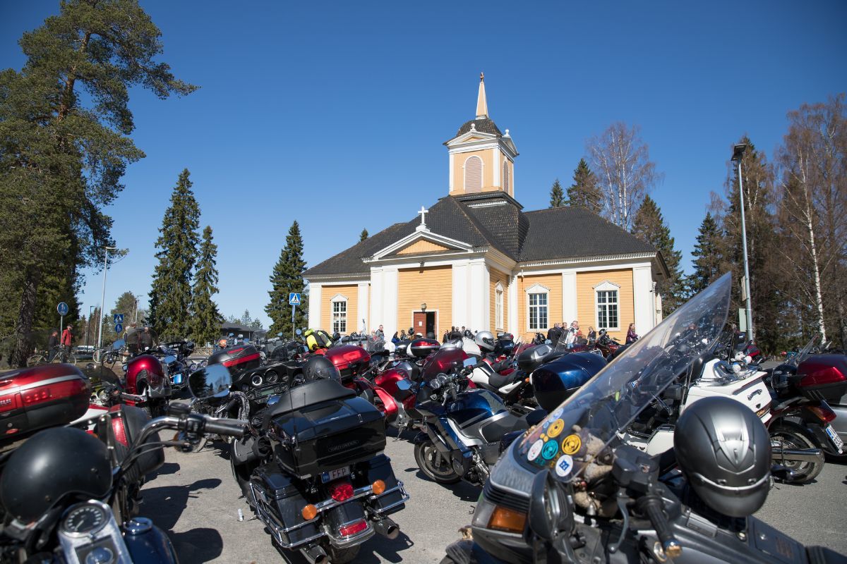 Motoristikirkko helatorstaina 2018 Ylikiimingin kirkossa