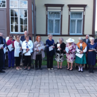 Oulujoen Elojuhlassa palkittiin vapaaehtoisia seurakuntatyön ansiomerkeillä
