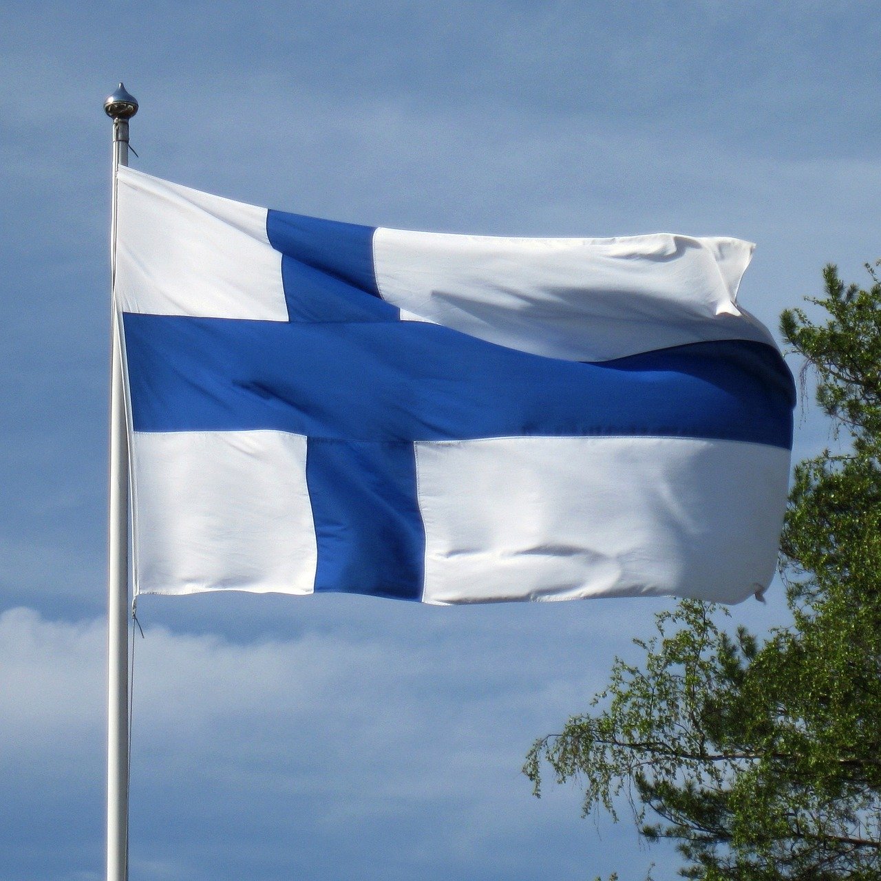 flag-of-finland-123273_1280.jpg