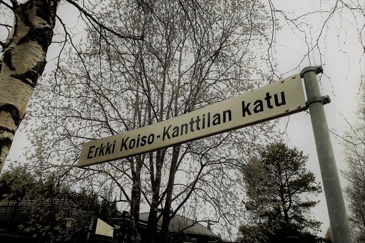 Roskakävely Pyhän Luukkaan kappelin lähistöllä Roskakävely Pyhän Luukkaan kappelin lähistöllä