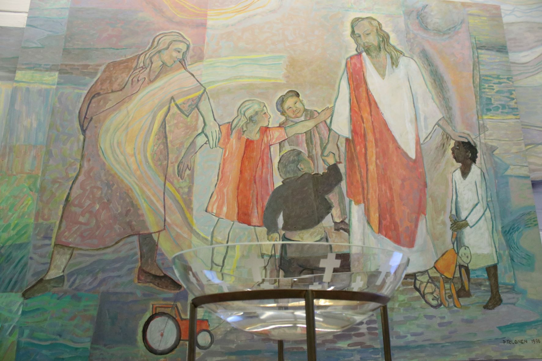 Kuvassa Maikkulan kappelin kastemaalaus, jossa Jeesus siunaa lapsia.