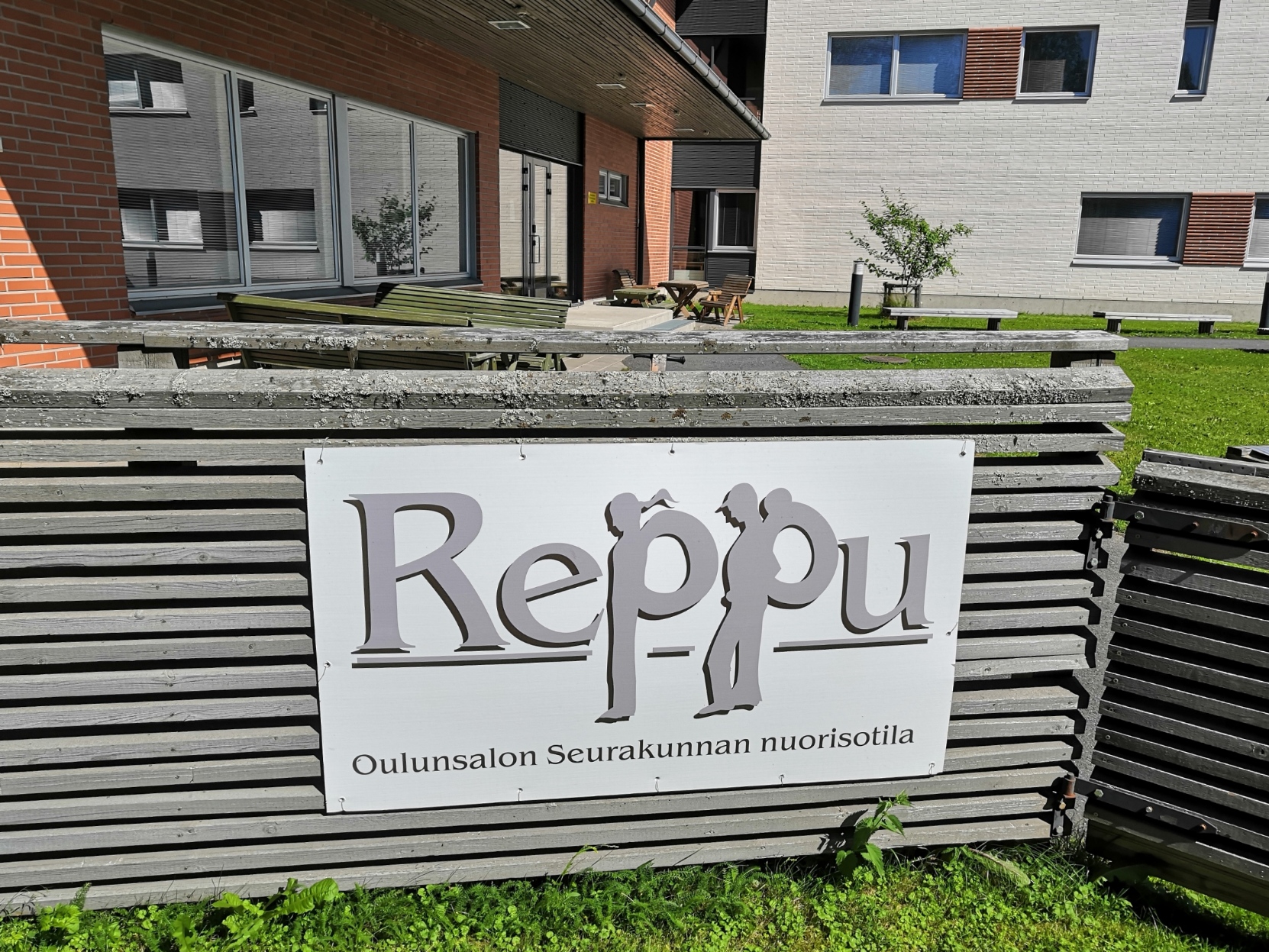 Puuhakerho 1-6 lk. Kuvassa uuden nuorisotila Repun sisäänkäynti Toimitalolla
