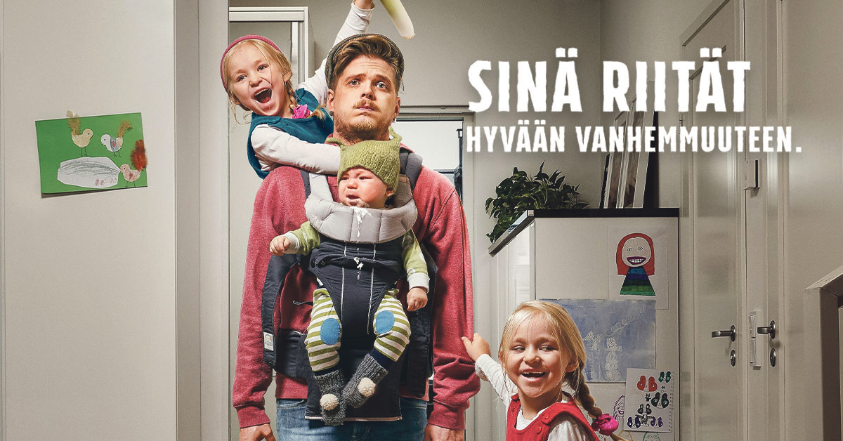 #Sinä riität - hyvään vanhemmuuteen Uupunut isä kolmen lapsen kanssa